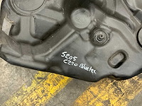 Mercedes-benz brandstoftank (60x) - afbeelding 3 van  4