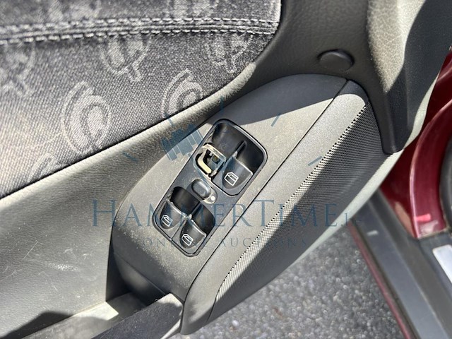 Mercedes-benz c class w204 c 200 cgi blueefficiency avantgarde, 2001 - afbeelding 2 van  40