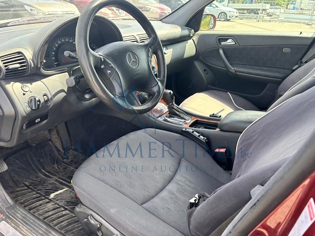 Mercedes-benz c class w204 c 200 cgi blueefficiency avantgarde, 2001 - afbeelding 4 van  40