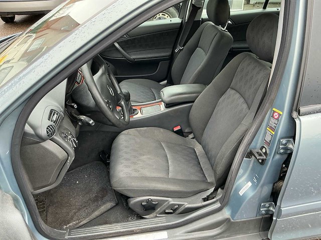 Mercedes-benz c-klasse c180 kompressor classic personenauto - afbeelding 6 van  45