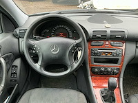 Mercedes-benz c-klasse c180 kompressor classic personenauto - afbeelding 9 van  45