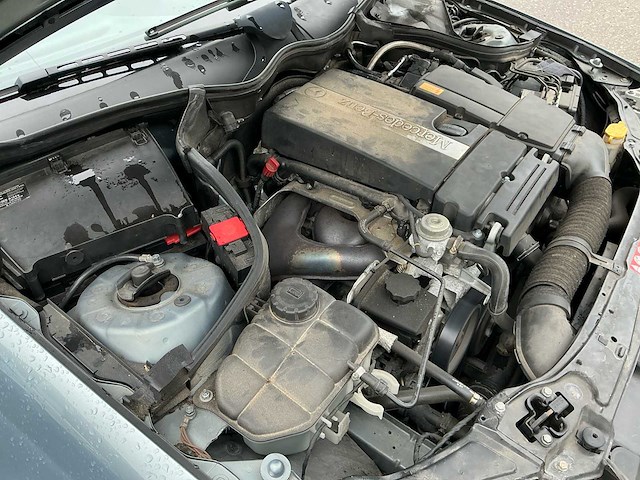 Mercedes-benz c-klasse c180 kompressor classic personenauto - afbeelding 21 van  45