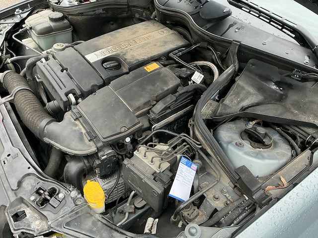 Mercedes-benz c-klasse c180 kompressor classic personenauto - afbeelding 22 van  45