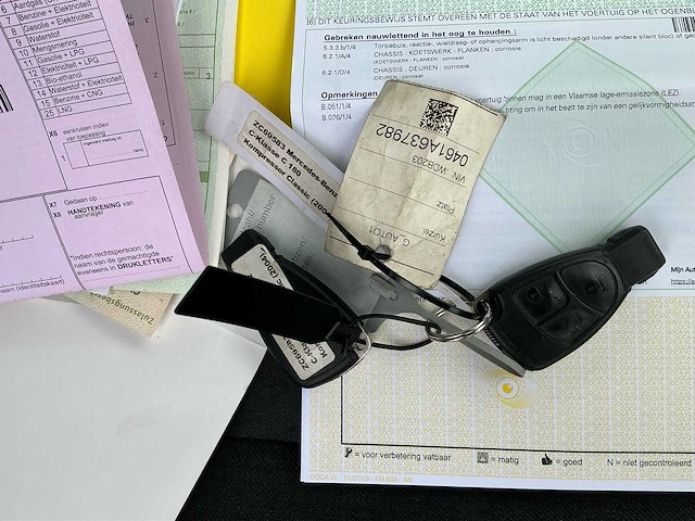 Mercedes-benz c-klasse c180 kompressor classic personenauto - afbeelding 29 van  45