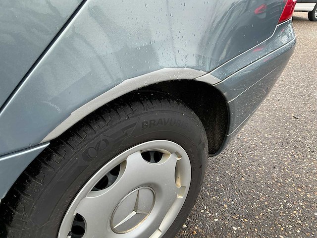 Mercedes-benz c-klasse c180 kompressor classic personenauto - afbeelding 35 van  45