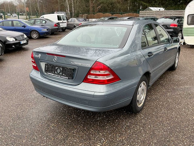 Mercedes-benz c-klasse c180 kompressor classic personenauto - afbeelding 41 van  45