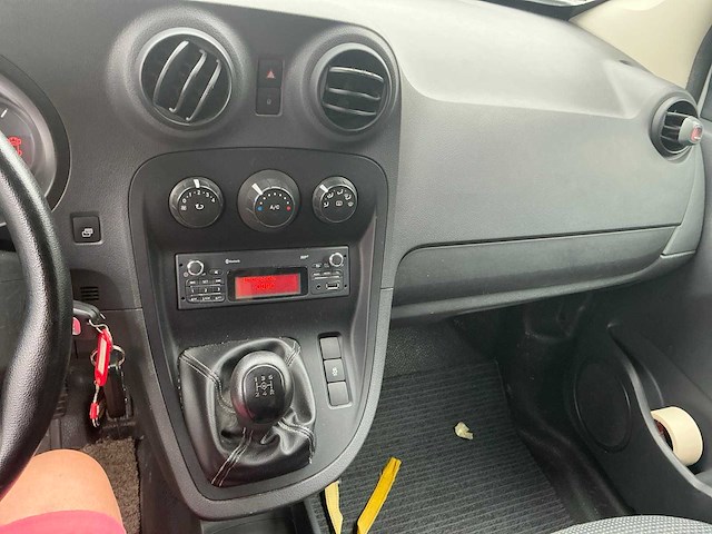 Mercedes-benz citan lichte vrachtwagen - afbeelding 11 van  12