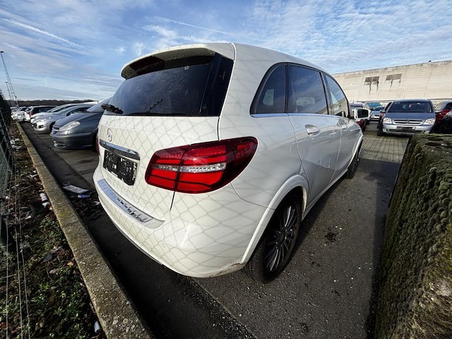 Mercedes-benz classe) b (electric at, 2016 - afbeelding 24 van  29