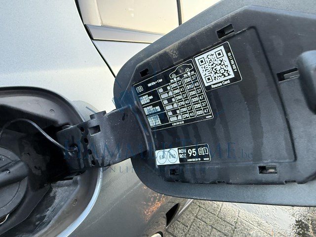 Mercedes-benz classe c (w206) c 180 amg line 170 at, 2022 - afbeelding 17 van  31