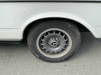 Mercedes-benz coupé 230ce oldtimer - afbeelding 2 van  32