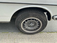 Mercedes-benz coupé 230ce oldtimer - afbeelding 4 van  32