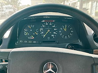 Mercedes-benz coupé 230ce oldtimer - afbeelding 9 van  32