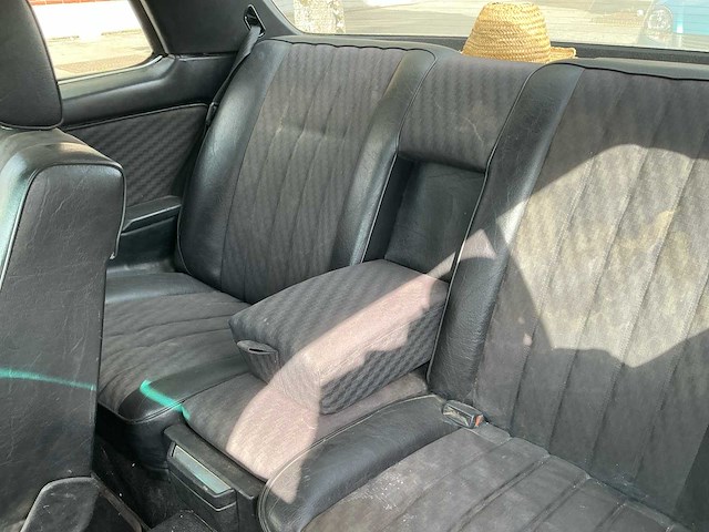Mercedes-benz coupé 230ce oldtimer - afbeelding 11 van  32