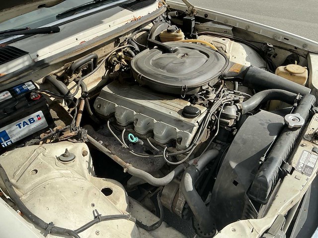 Mercedes-benz coupé 230ce oldtimer - afbeelding 21 van  32