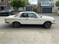 Mercedes-benz coupé 230ce oldtimer - afbeelding 29 van  32
