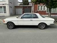 Mercedes-benz coupé 230ce oldtimer - afbeelding 12 van  33