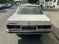 Mercedes-benz coupé 230ce oldtimer - afbeelding 24 van  33