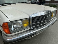 Mercedes-benz coupé 230ce oldtimer - afbeelding 7 van  7