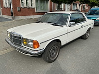 Mercedes-benz coupé 230ce oldtimer - afbeelding 1 van  5
