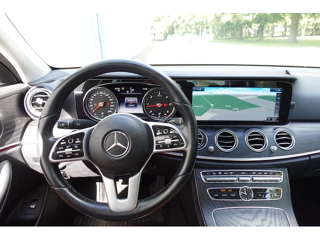 Mercedes-benz e 200 d - afbeelding 2 van  26