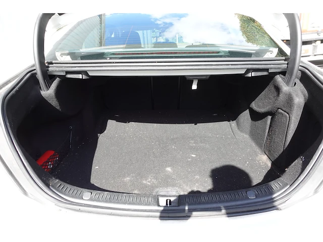 Mercedes-benz e 200 d - afbeelding 10 van  26