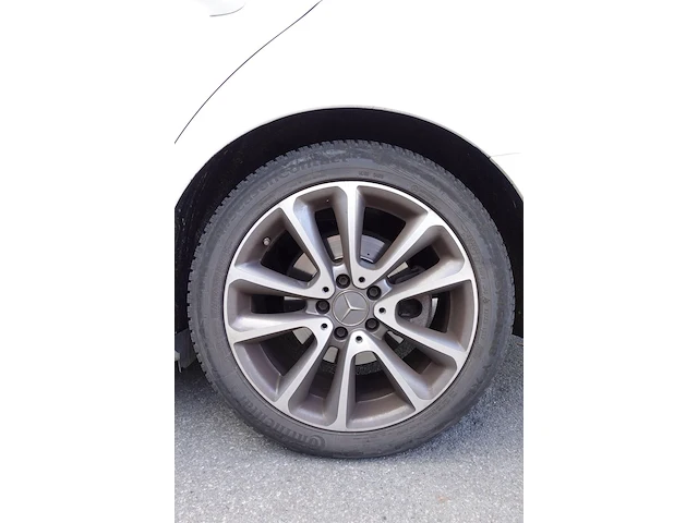 Mercedes-benz e 200 d - afbeelding 14 van  26