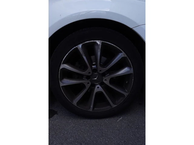 Mercedes-benz e 200 d - afbeelding 18 van  26