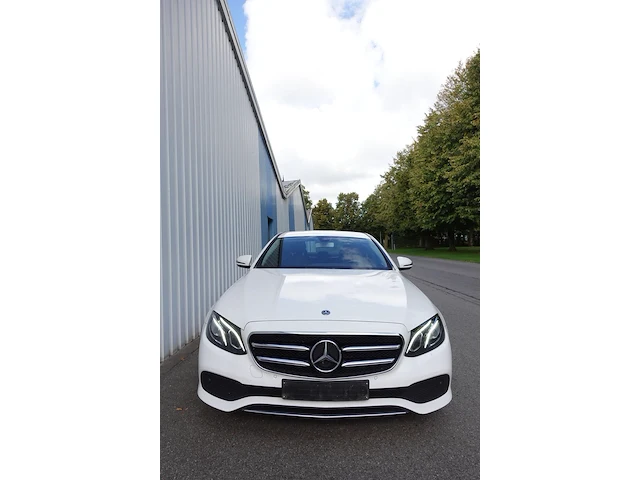 Mercedes-benz e 200 d - afbeelding 12 van  26