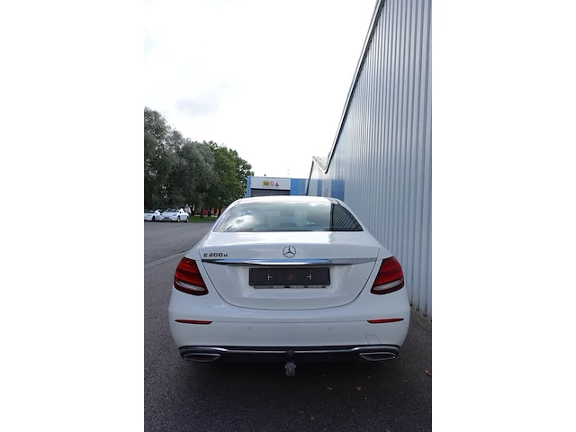 Mercedes-benz e 200 d - afbeelding 20 van  26