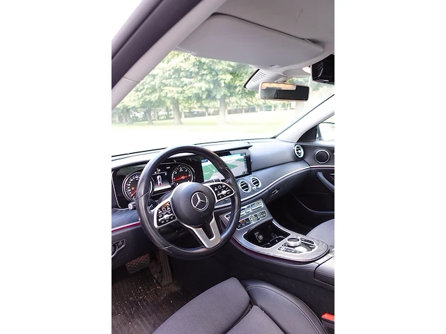 Mercedes-benz e 200 d - afbeelding 23 van  26