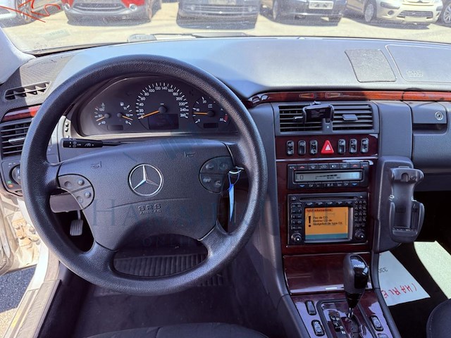 Mercedes-benz e 220 break at, 2002 - afbeelding 2 van  39
