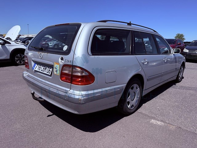 Mercedes-benz e 220 break at, 2002 - afbeelding 34 van  39