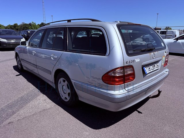 Mercedes-benz e 220 break at, 2002 - afbeelding 36 van  39