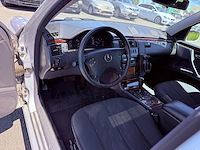 Mercedes-benz e 220 break at, 2002 - afbeelding 39 van  39
