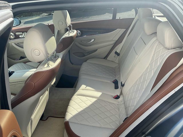 Mercedes-benz e 300 de designo interieur personenauto - afbeelding 9 van  37
