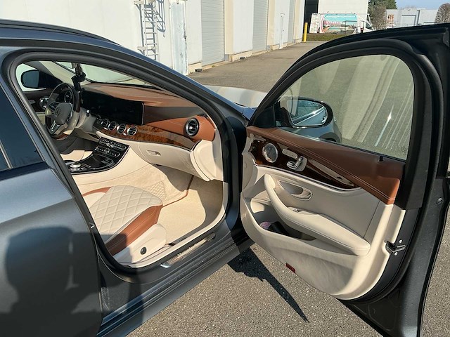 Mercedes-benz e 300 de designo interieur personenauto - afbeelding 16 van  30