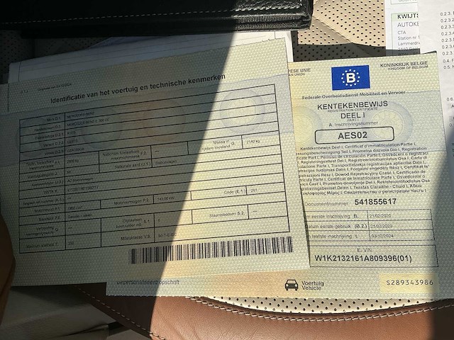 Mercedes-benz e 300 de designo interieur personenauto - afbeelding 26 van  30