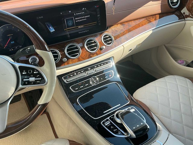 Mercedes-benz e 300 de designo interieur personenauto - afbeelding 6 van  37