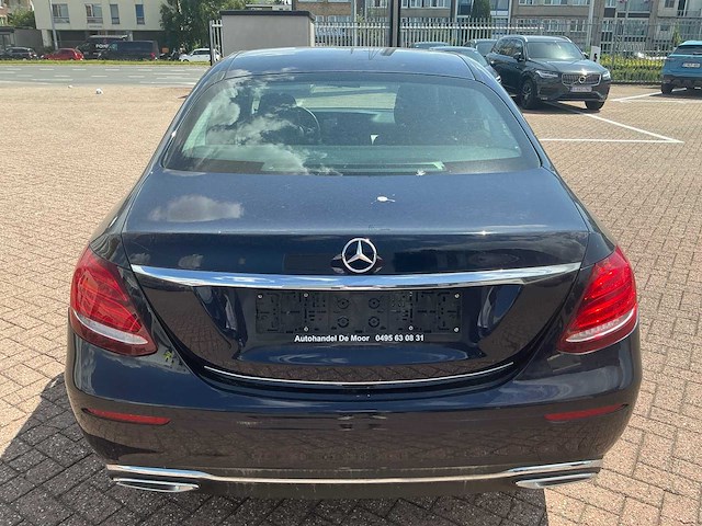 Mercedes-benz e200 d personenauto - afbeelding 27 van  32