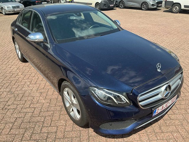Mercedes-benz e200 d personenauto - afbeelding 30 van  32