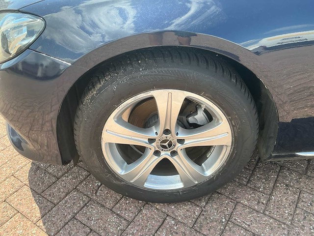 Mercedes-benz e200 d personenauto - afbeelding 32 van  32