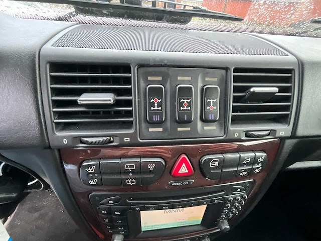 Mercedes-benz g400 g-klasse bedrijfswagen - afbeelding 8 van  40