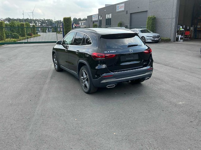 Mercedes-benz gla 250e personenauto - afbeelding 2 van  32