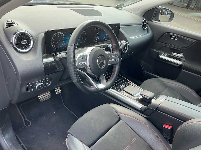 Mercedes-benz gla 250e personenauto - afbeelding 8 van  32