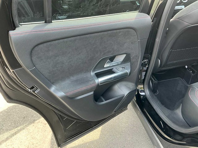Mercedes-benz gla 250e personenauto - afbeelding 16 van  32