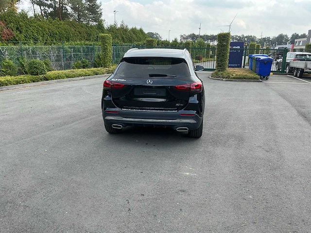Mercedes-benz gla 250e personenauto - afbeelding 32 van  32