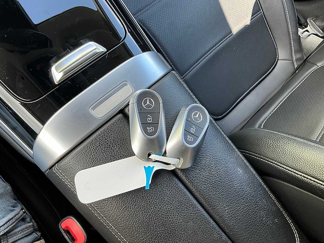 Mercedes-benz glc 220d 4-matic - afbeelding 2 van  3