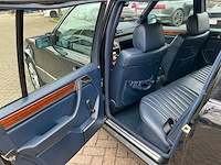 Mercedes-benz longversion e200 oldtimer - afbeelding 4 van  30