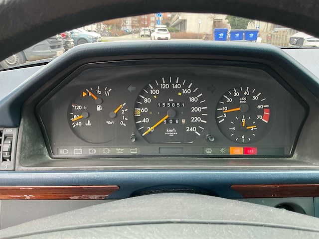 Mercedes-benz longversion e200 oldtimer - afbeelding 13 van  30