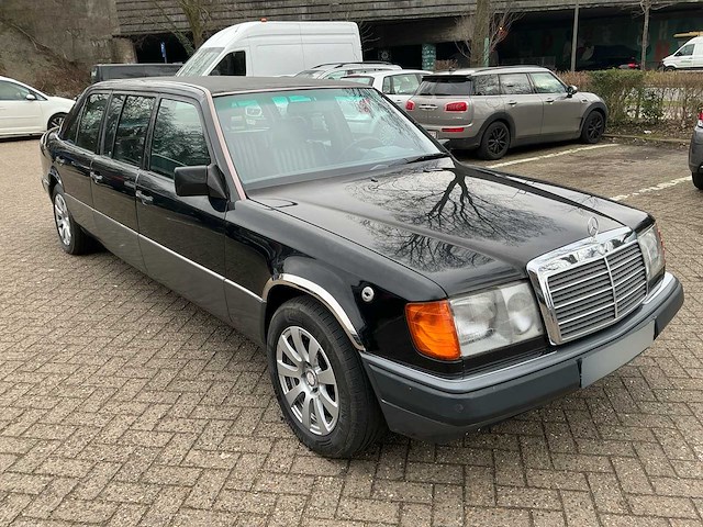 Mercedes-benz longversion e200 oldtimer - afbeelding 28 van  30
